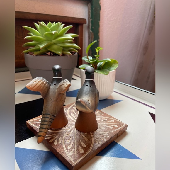 Pottery Barn Pheasant Salt and Pepper Shakers - Picture 9 of 9